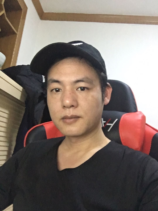 扛枪打鸟的第一张照片--柳州残疾人相亲网